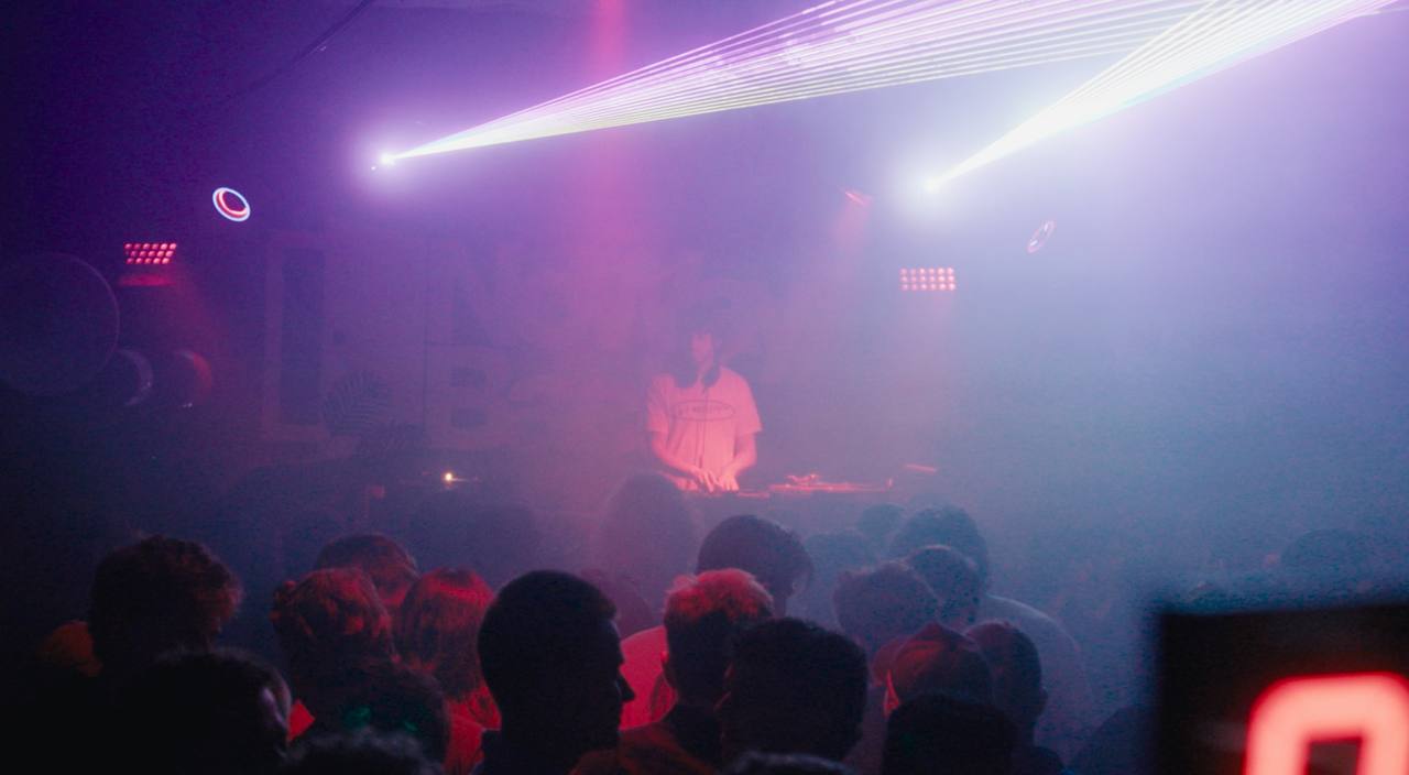 No Way Back — Decks