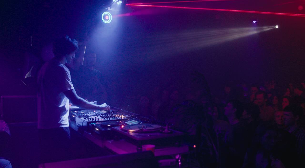 No Way Back — Crowd lasers